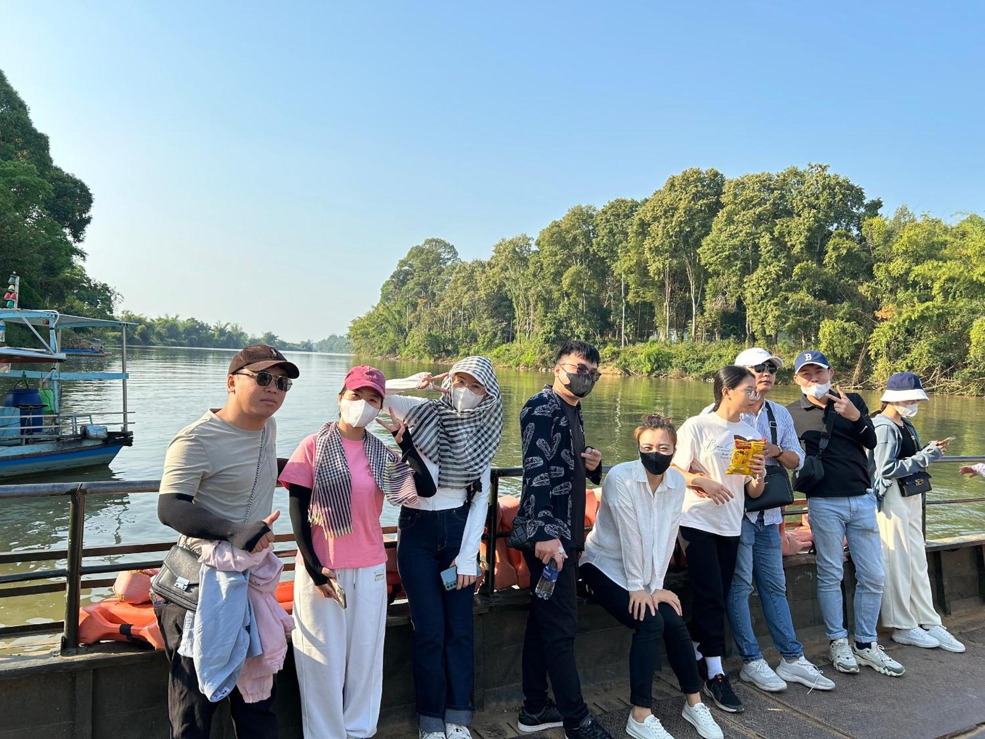 Lava Rock Viet Nam Lodge Anhfly Resort Nam Cat Tien Luaran gambar
